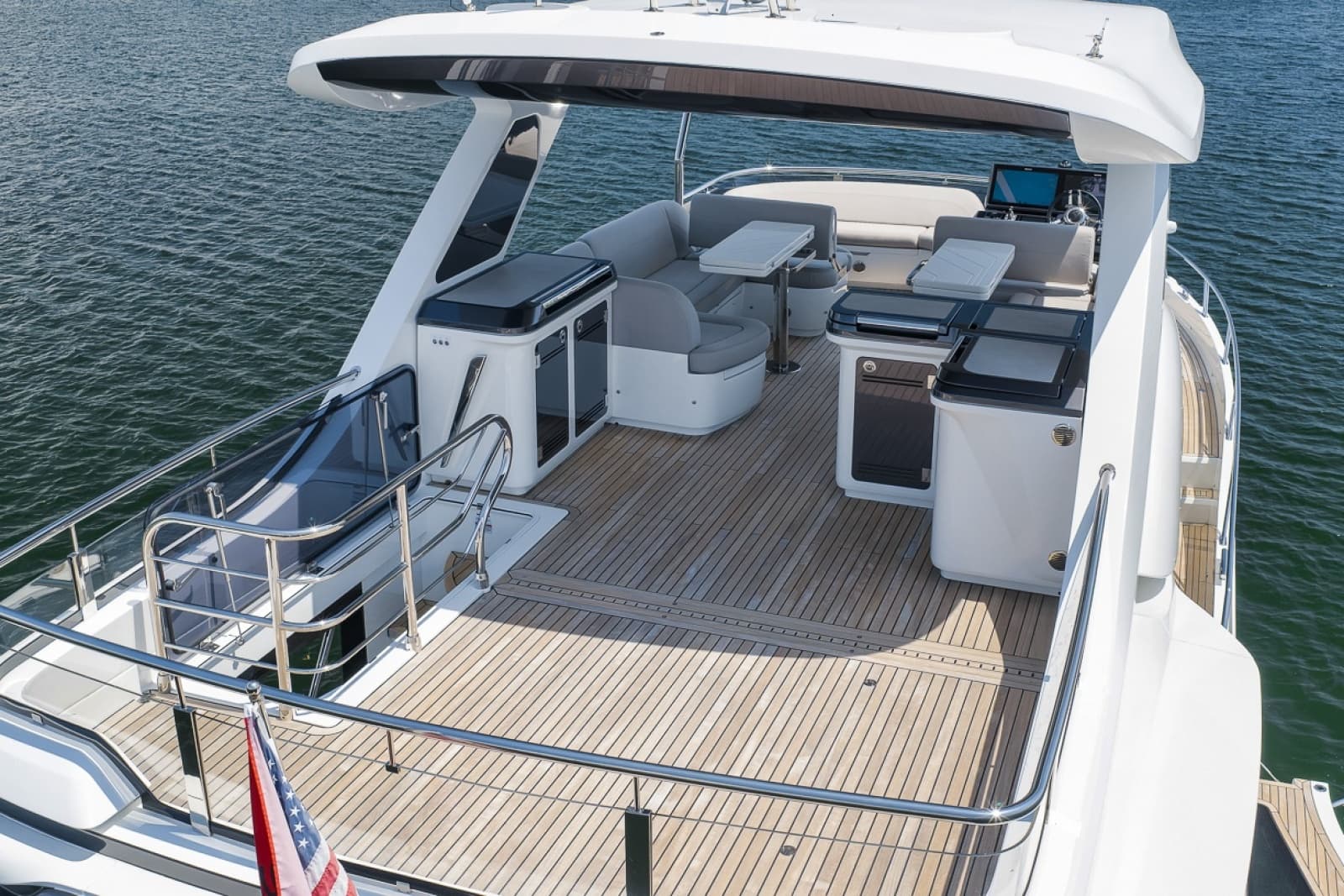 2023 Galeon 