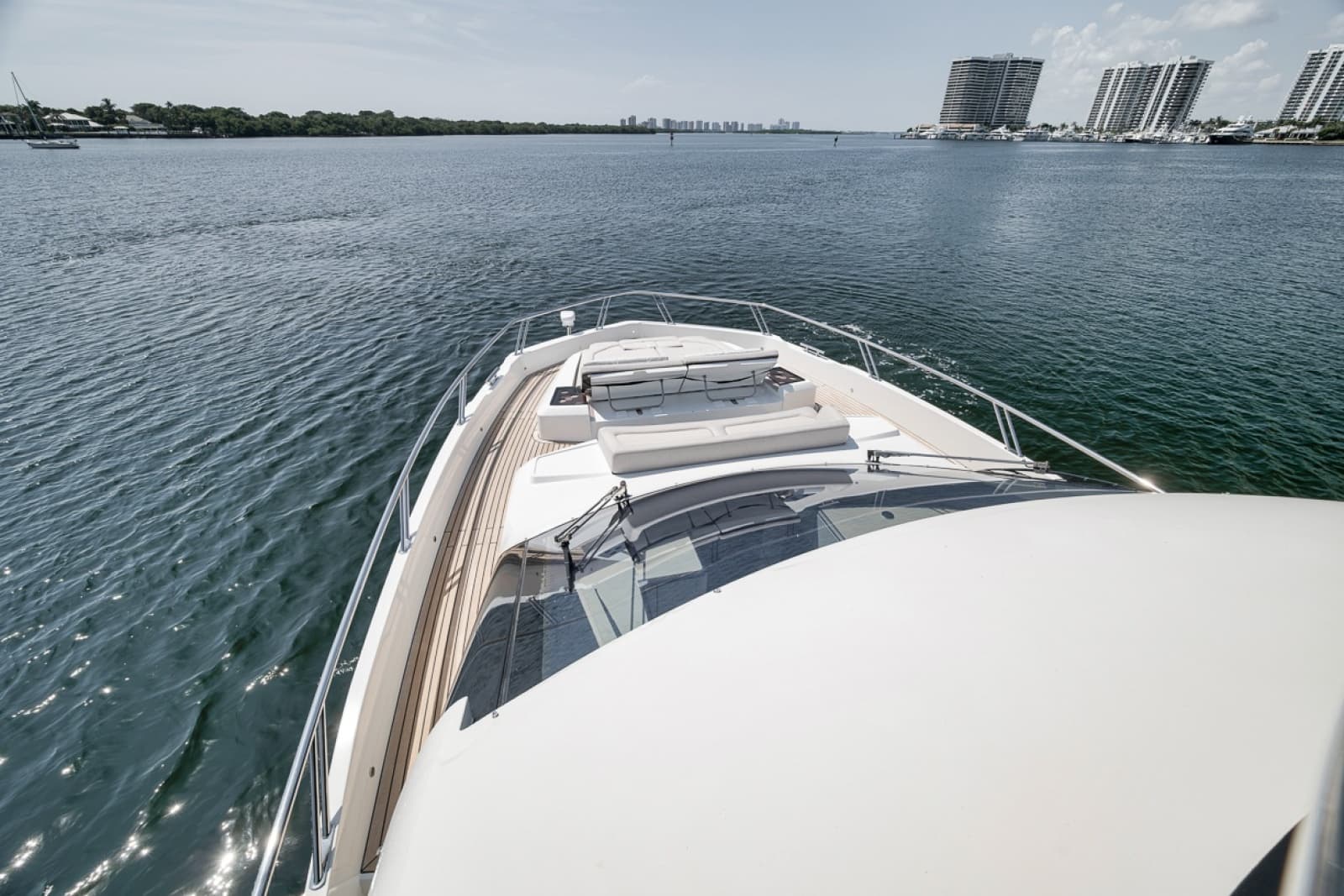 2023 Galeon 