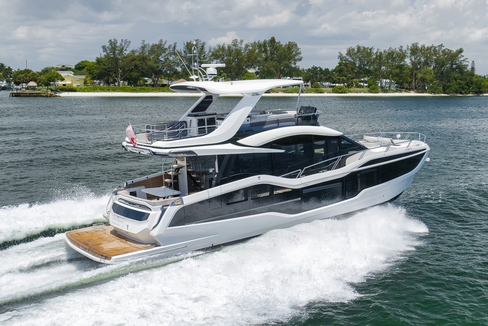 2023 Galeon 