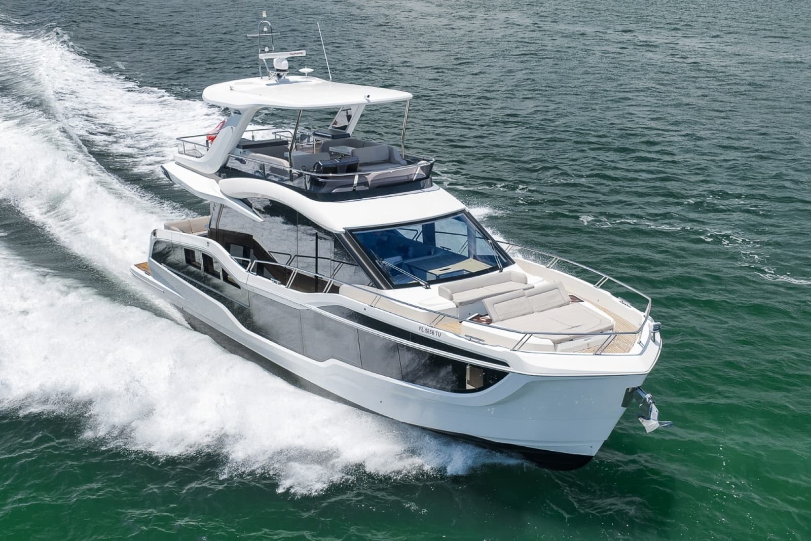 2023 Galeon 
