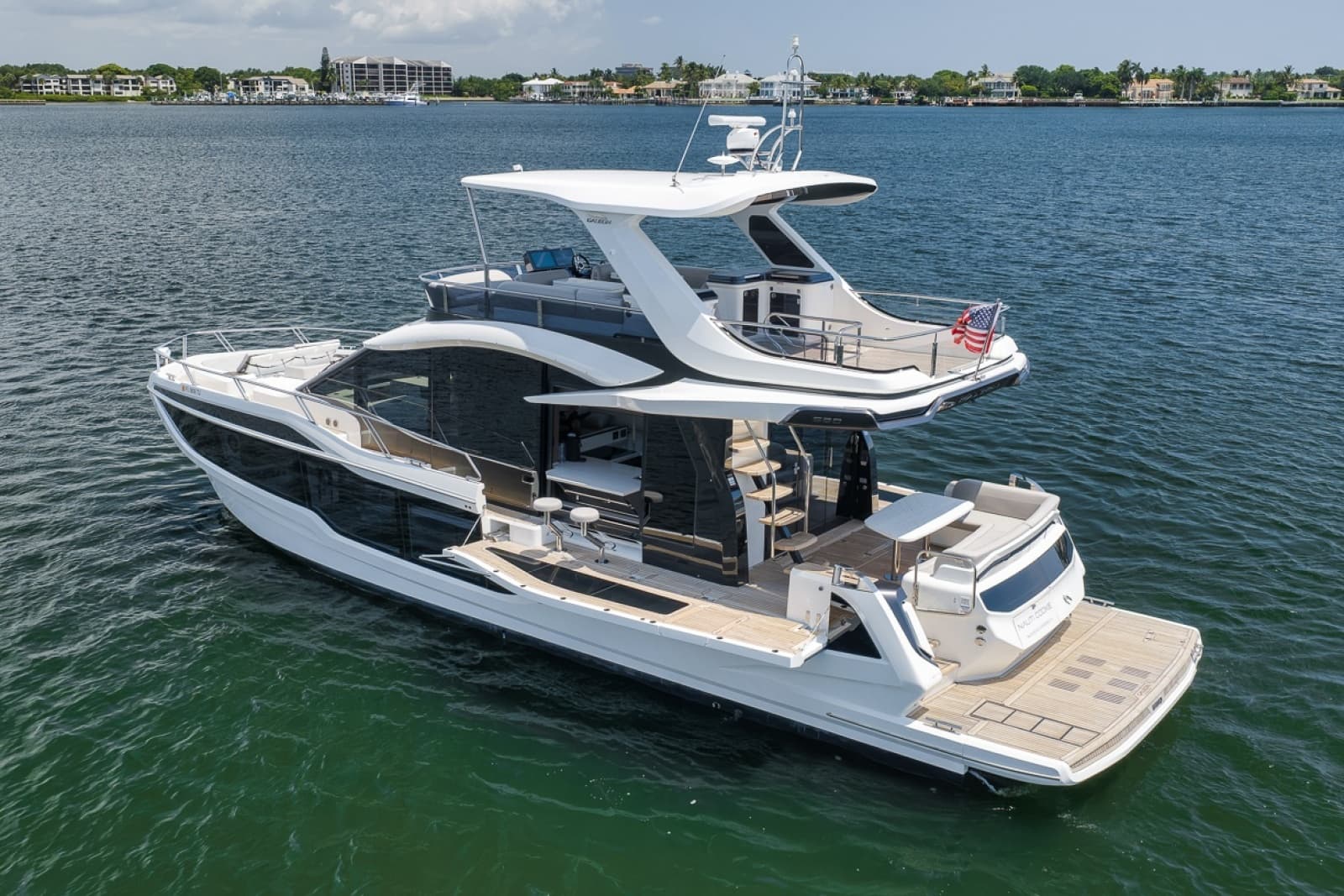 2023 Galeon 
