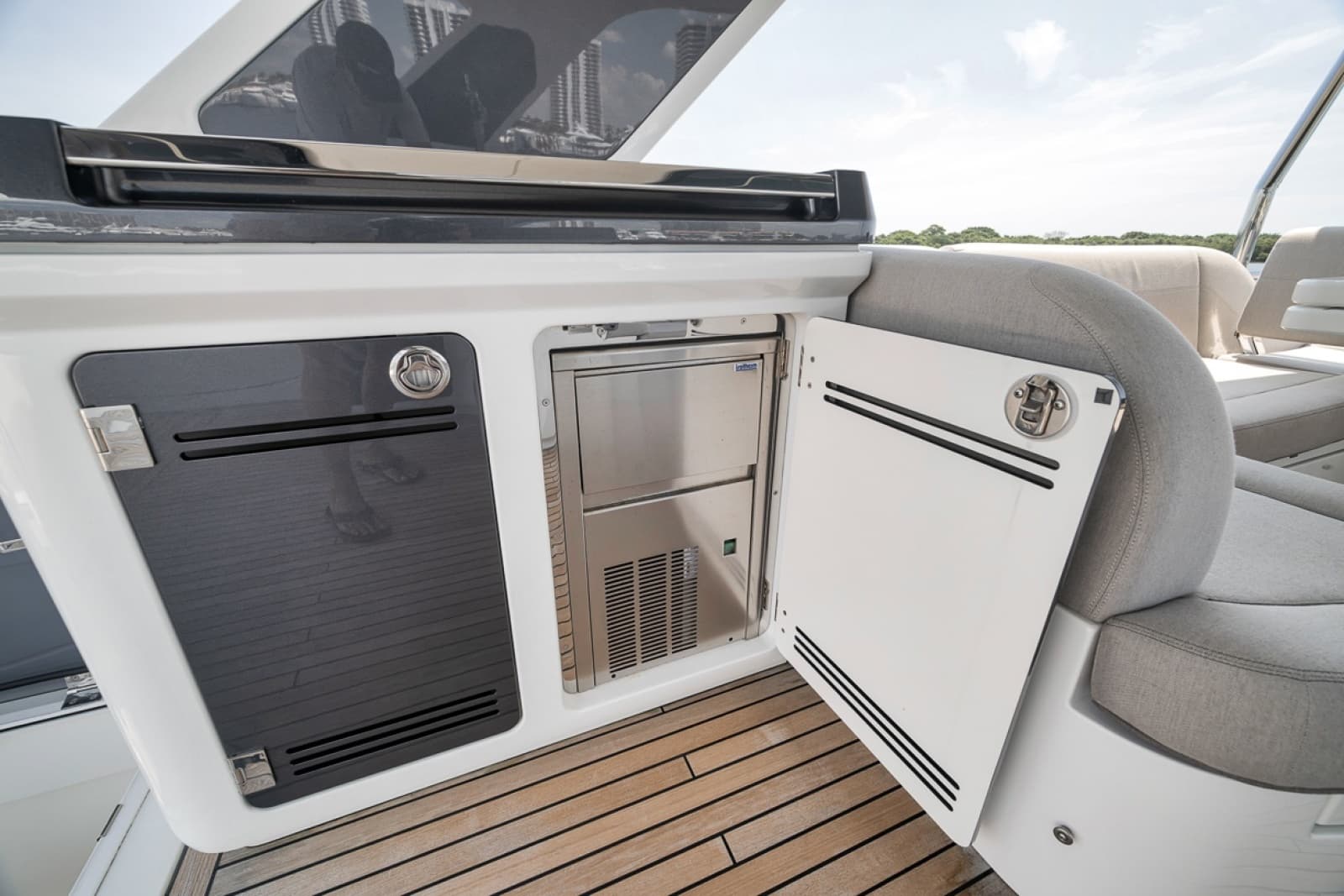 2023 Galeon 