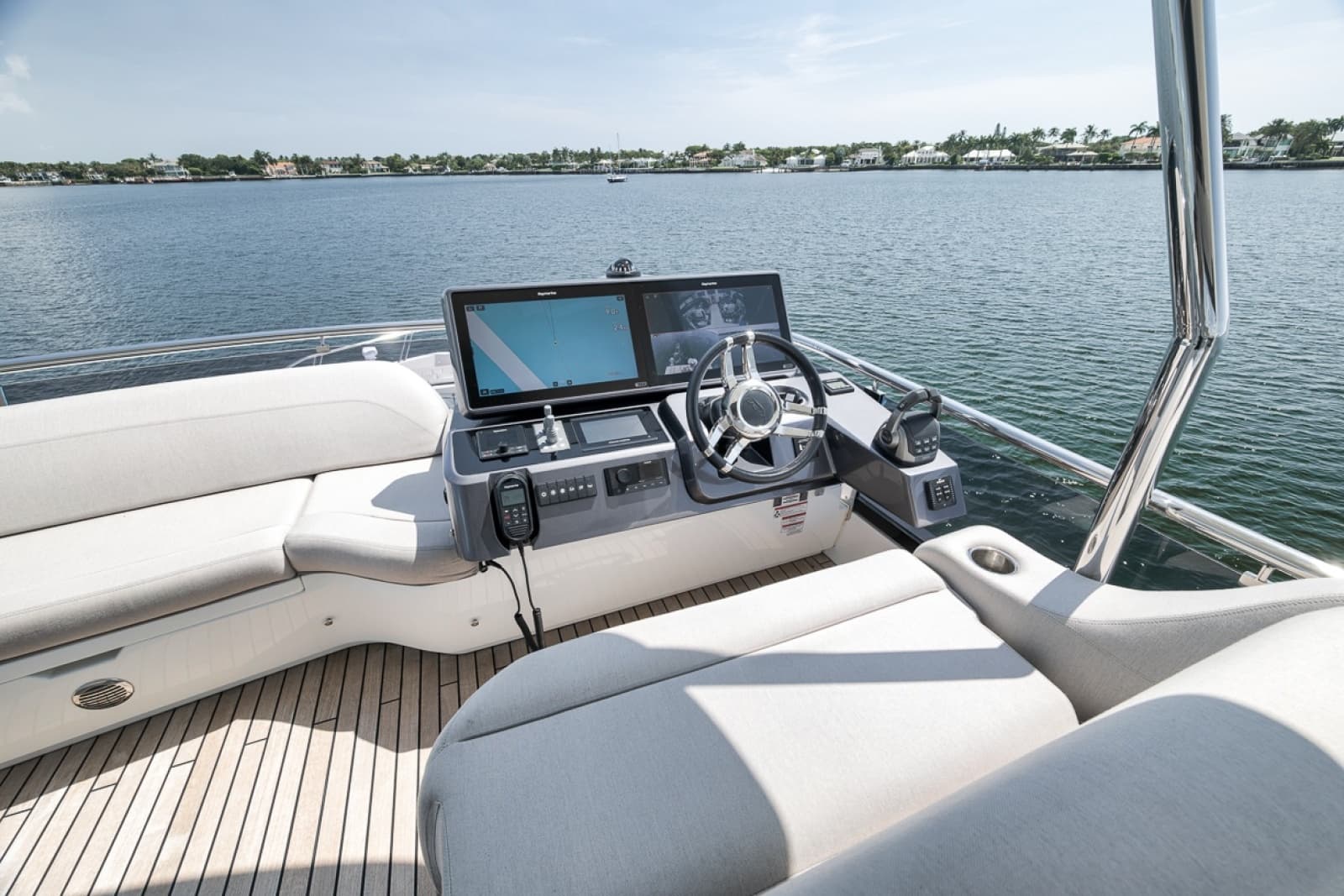 2023 Galeon 