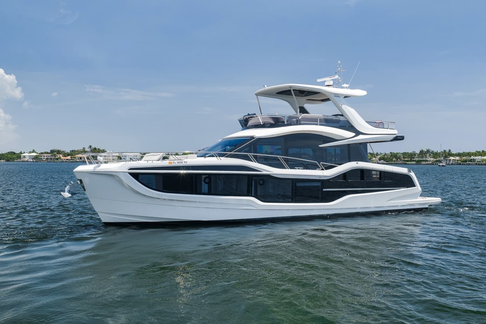 2023 Galeon 
