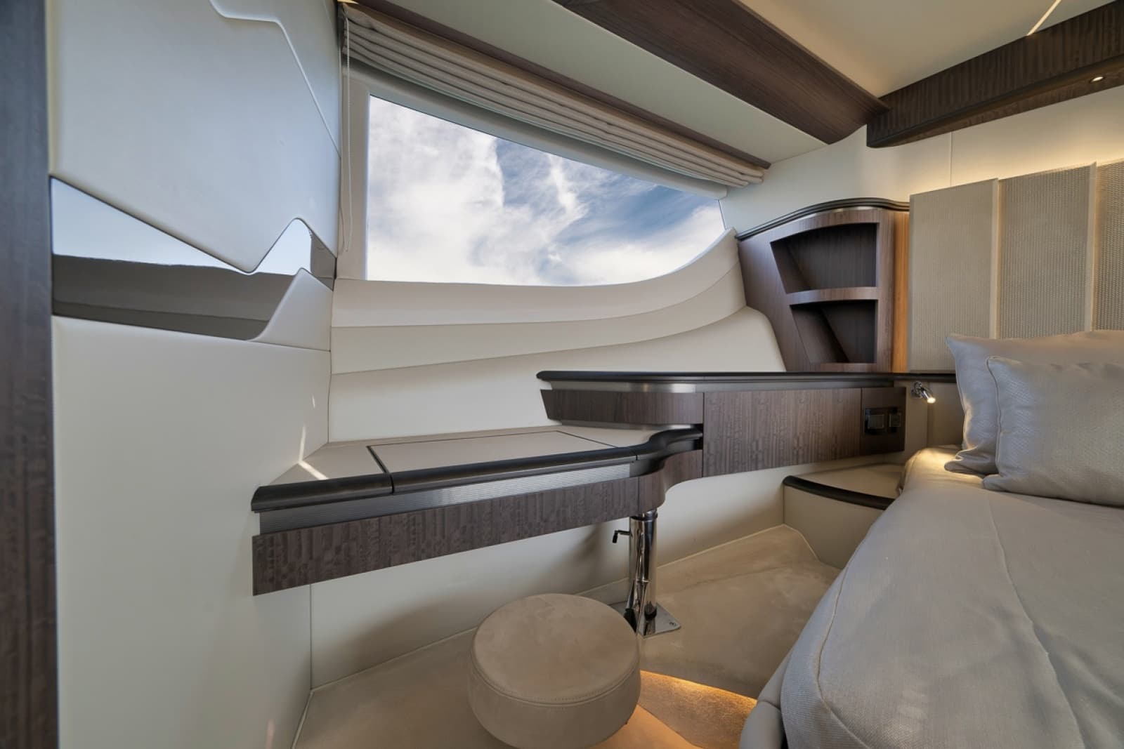 2023 Galeon 
