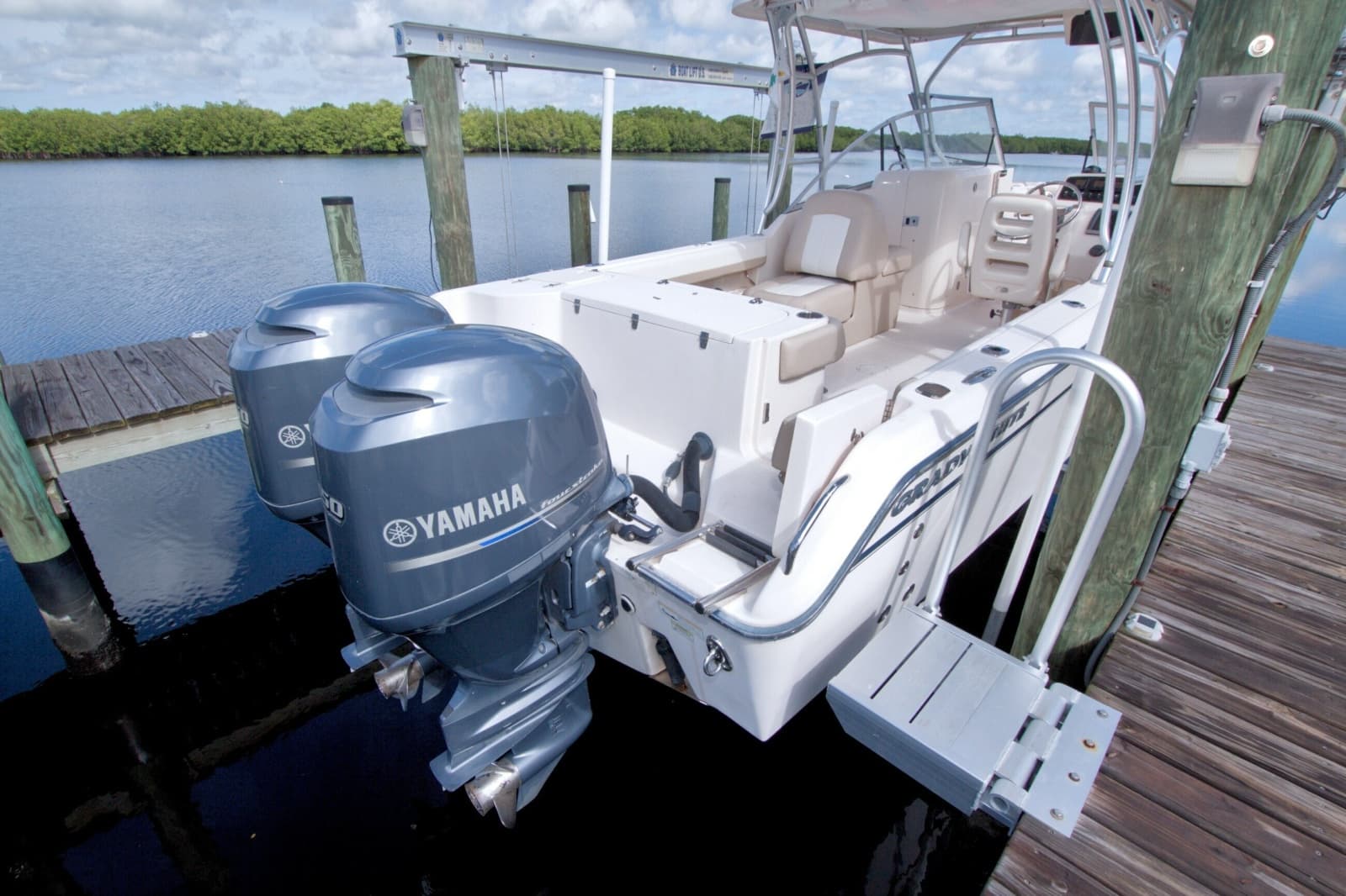 2013 Grady-White Freedom 275