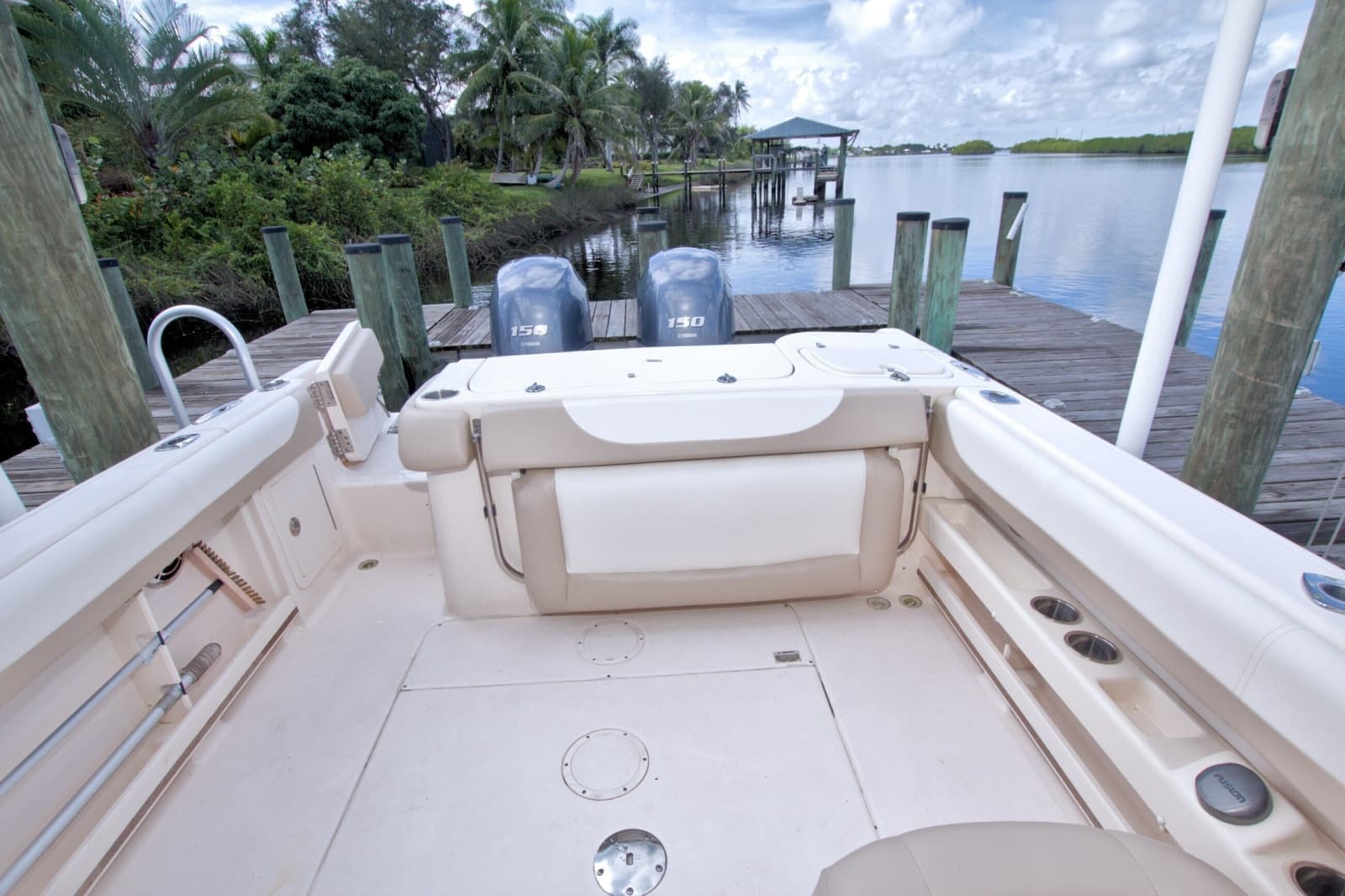 2013 Grady-White Freedom 275