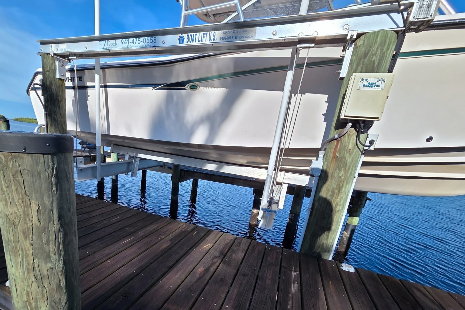 2013 Grady-White Freedom 275