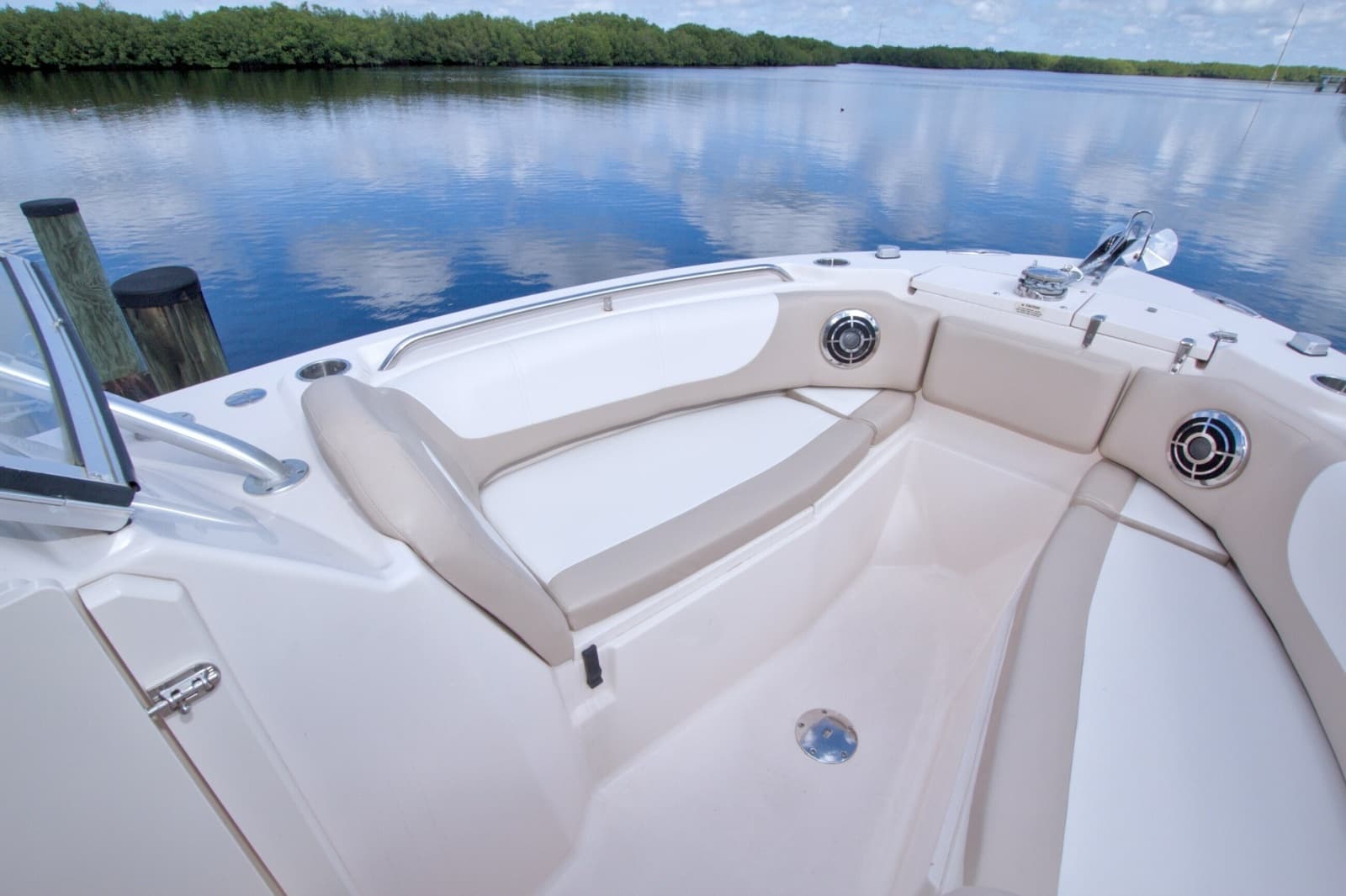 2013 Grady-White Freedom 275