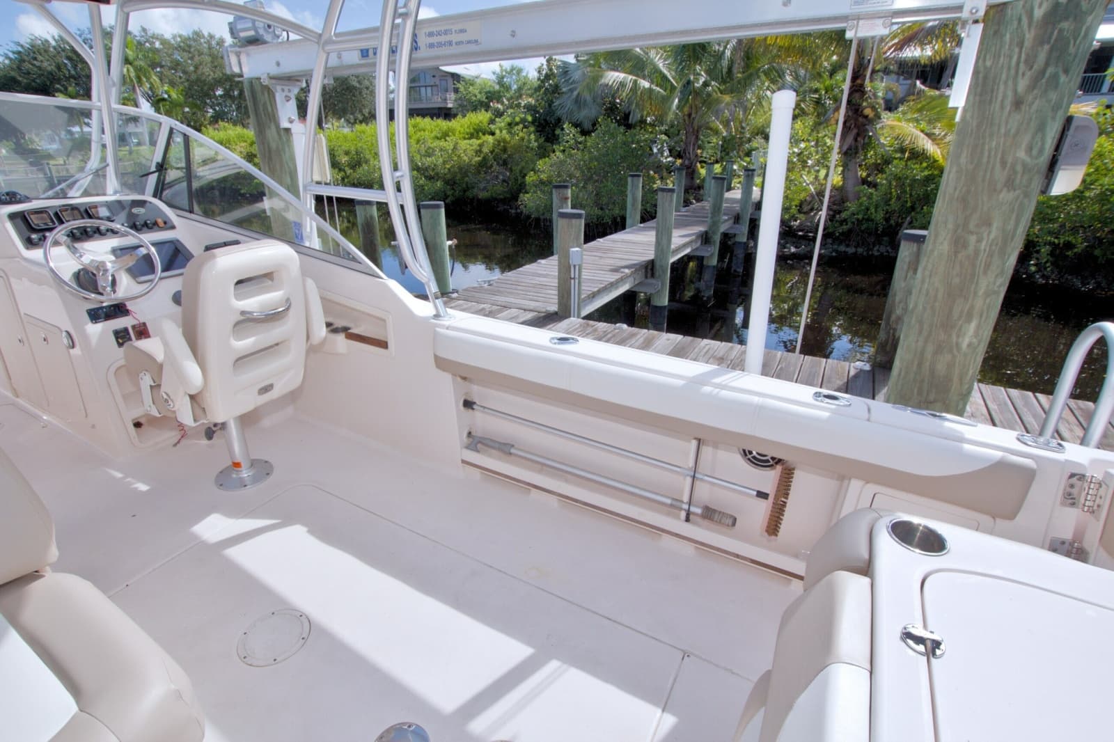2013 Grady-White Freedom 275