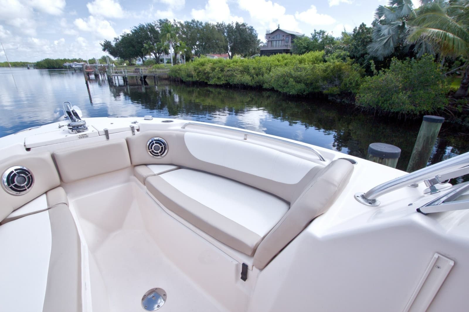 2013 Grady-White Freedom 275