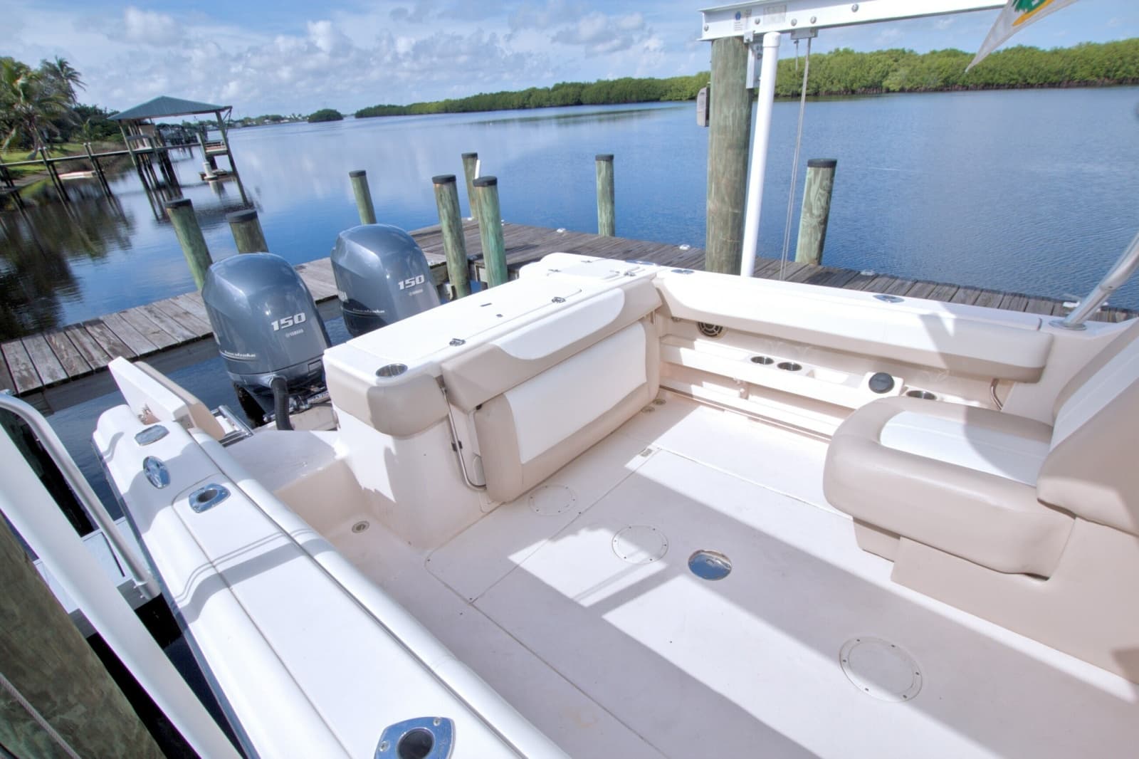 2013 Grady-White Freedom 275