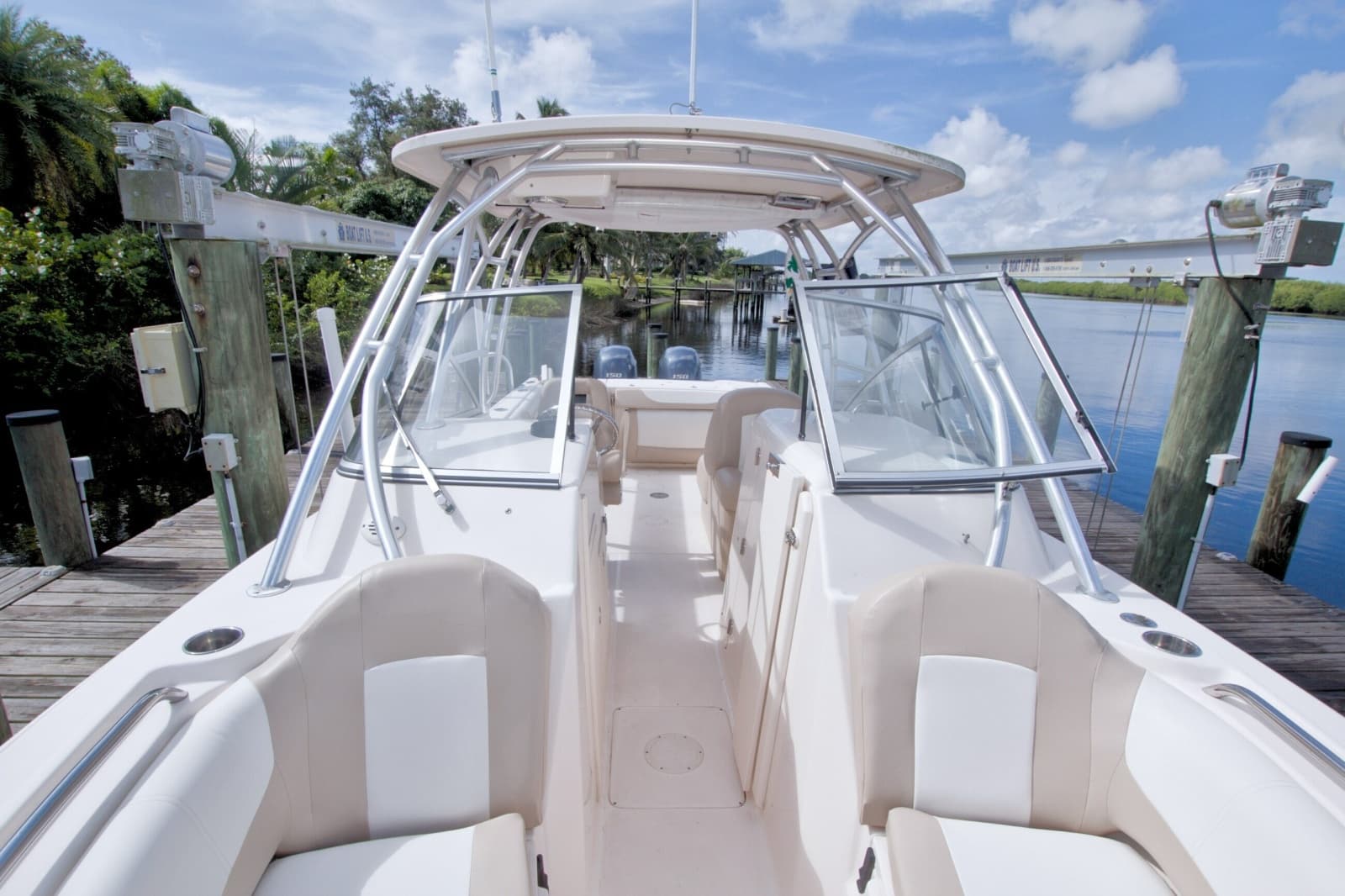2013 Grady-White Freedom 275