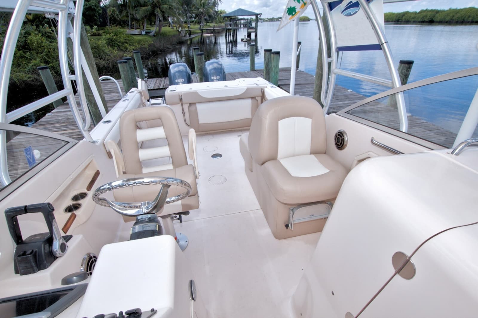 2013 Grady-White Freedom 275