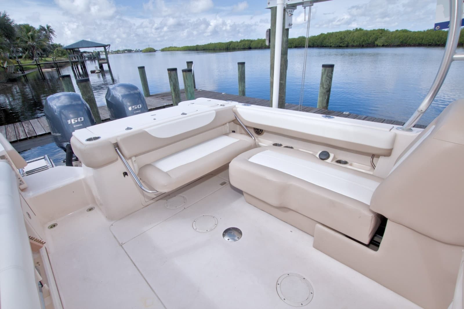 2013 Grady-White Freedom 275