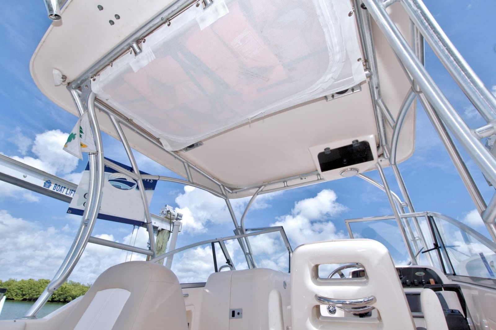 2013 Grady-White Freedom 275