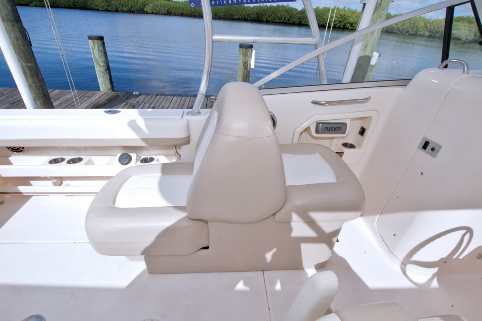 2013 Grady-White Freedom 275
