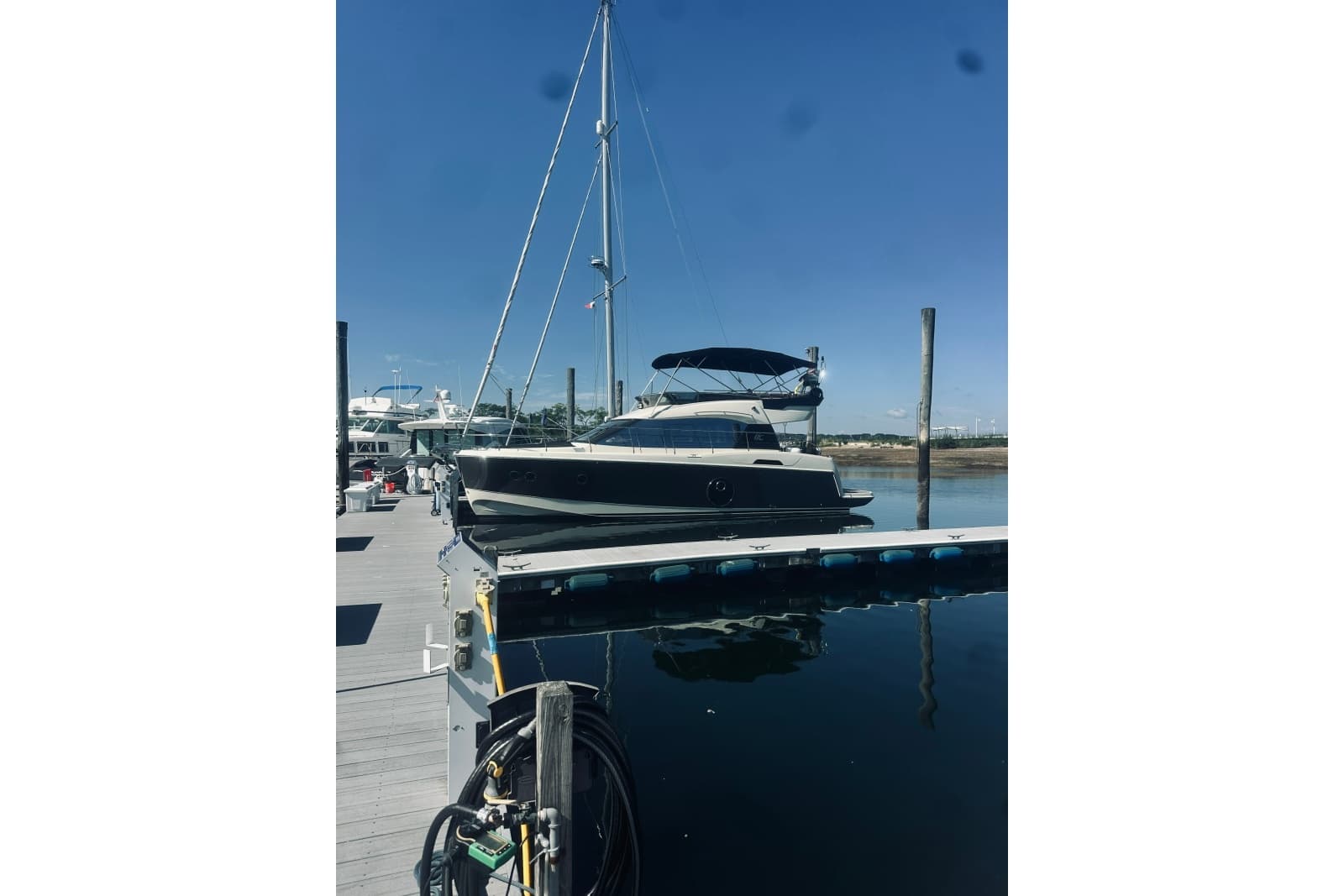 2016 Monte Carlo Yachts MC4