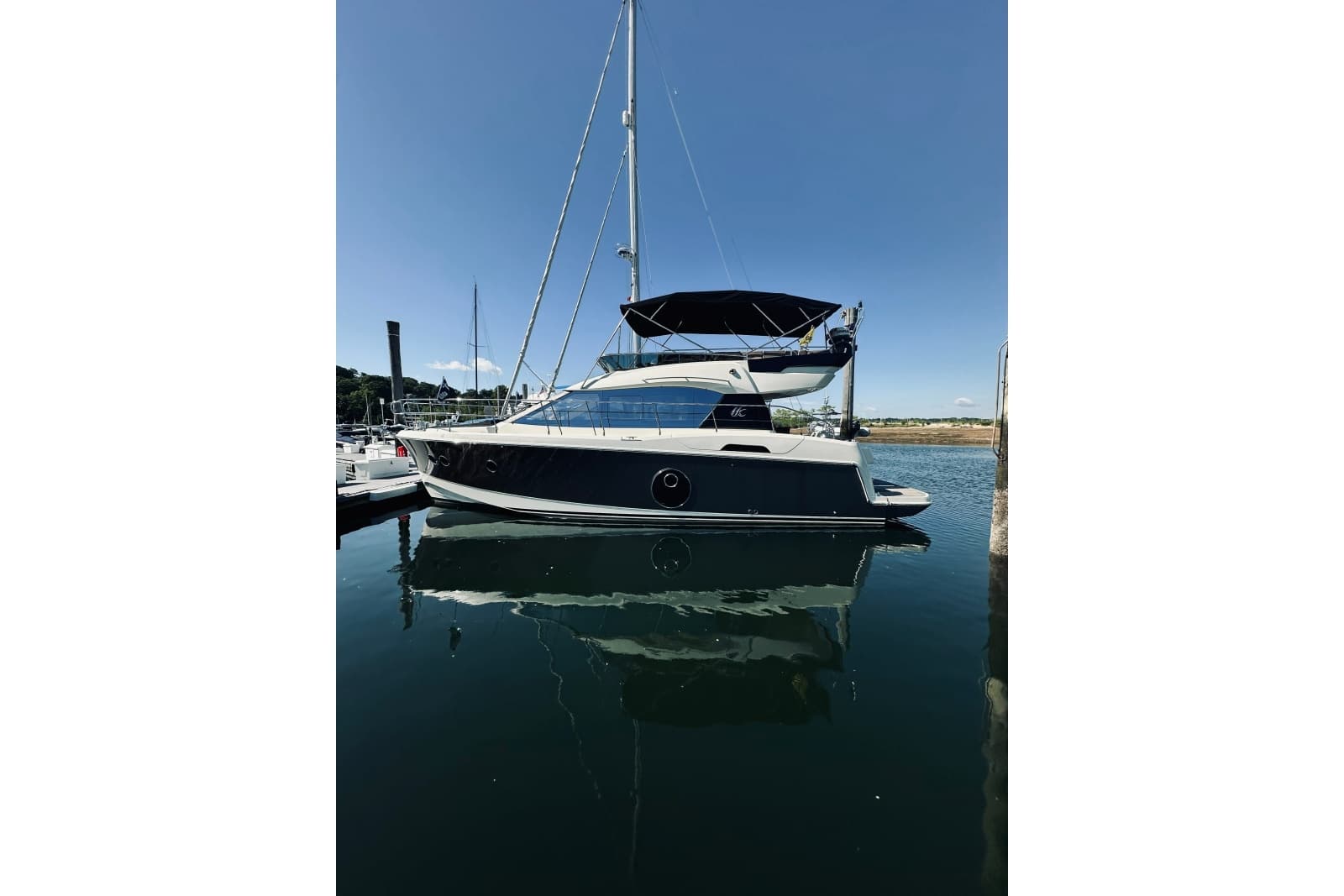 2016 Monte Carlo Yachts MC4