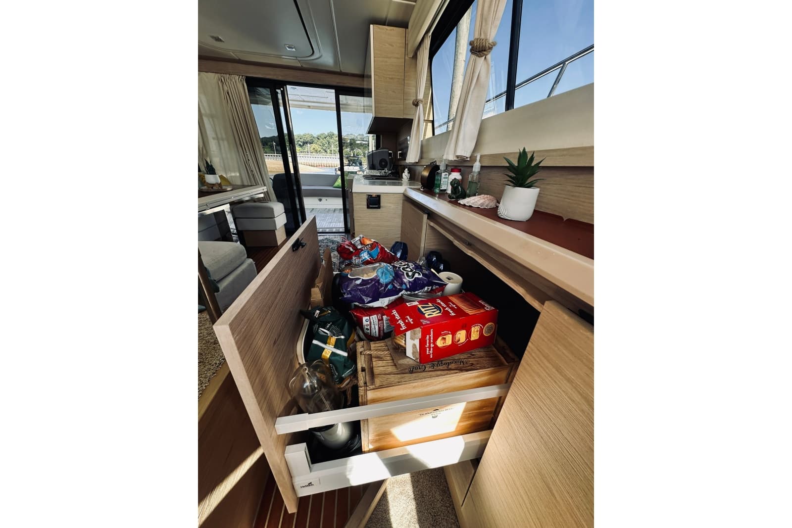 2016 Monte Carlo Yachts MC4