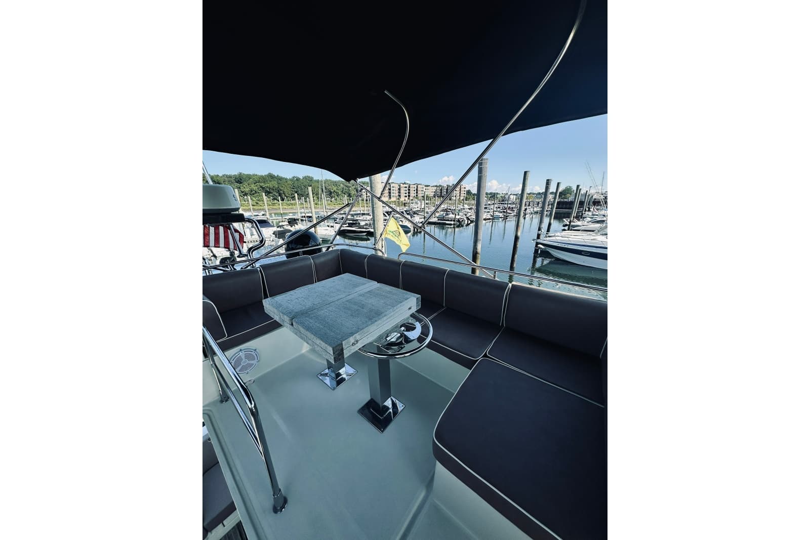 2016 Monte Carlo Yachts MC4