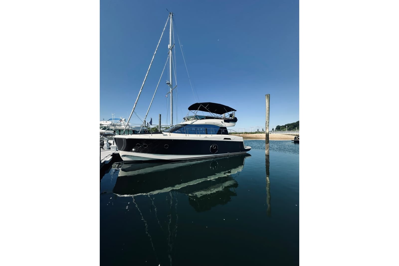 2016 Monte Carlo Yachts MC4