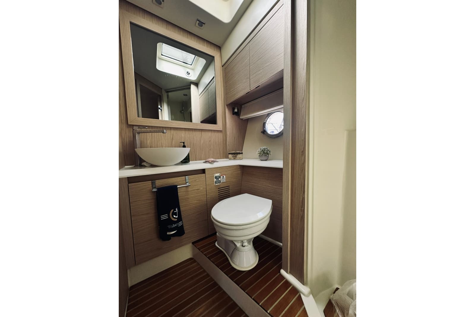 2016 Monte Carlo Yachts MC4