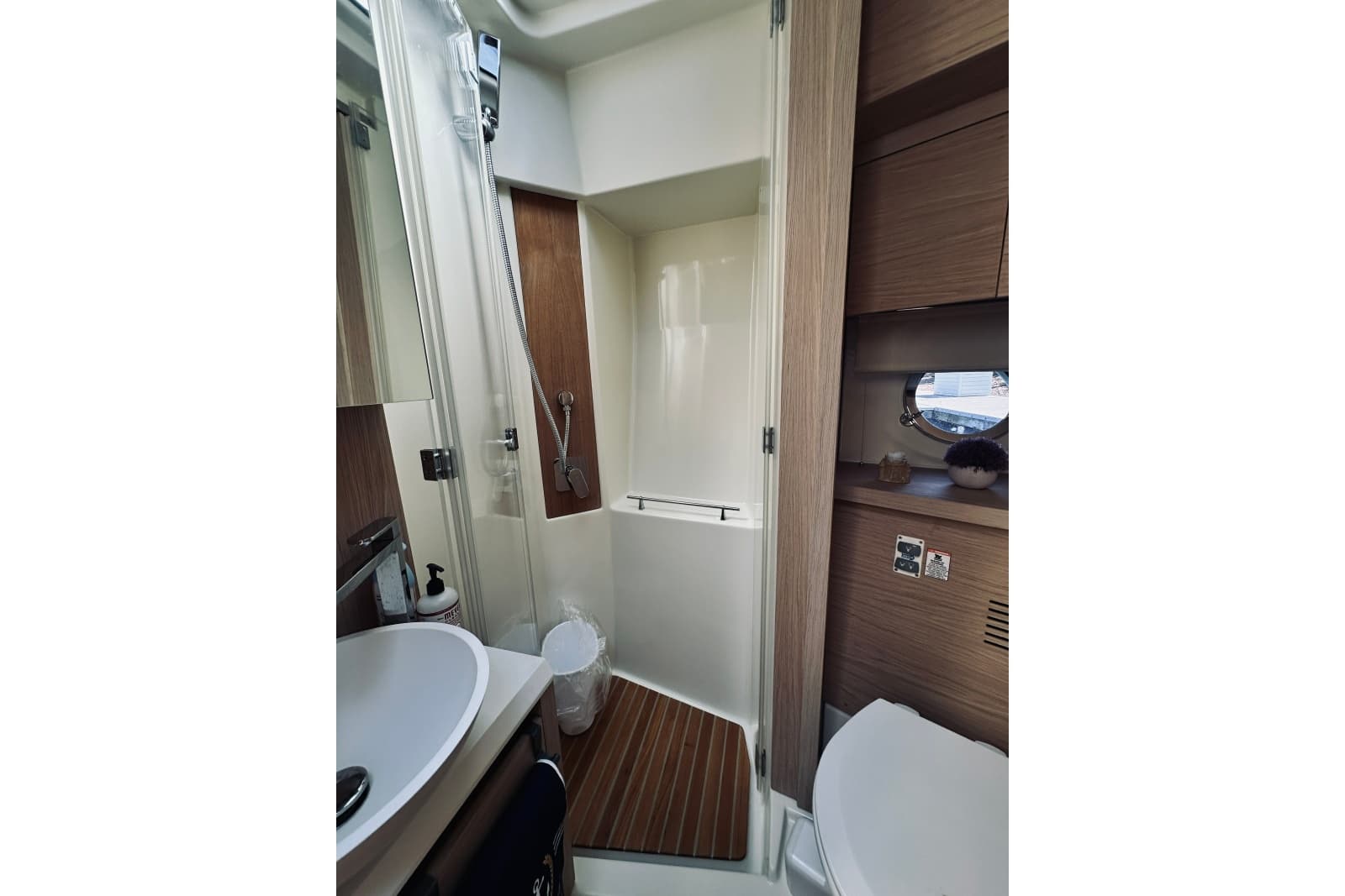 2016 Monte Carlo Yachts MC4