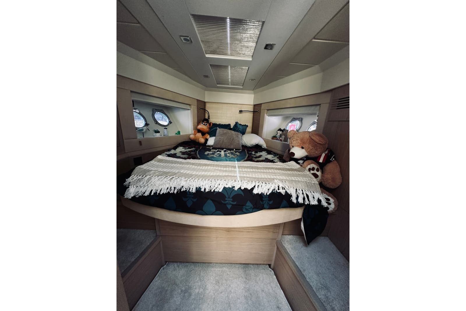 2016 Monte Carlo Yachts MC4