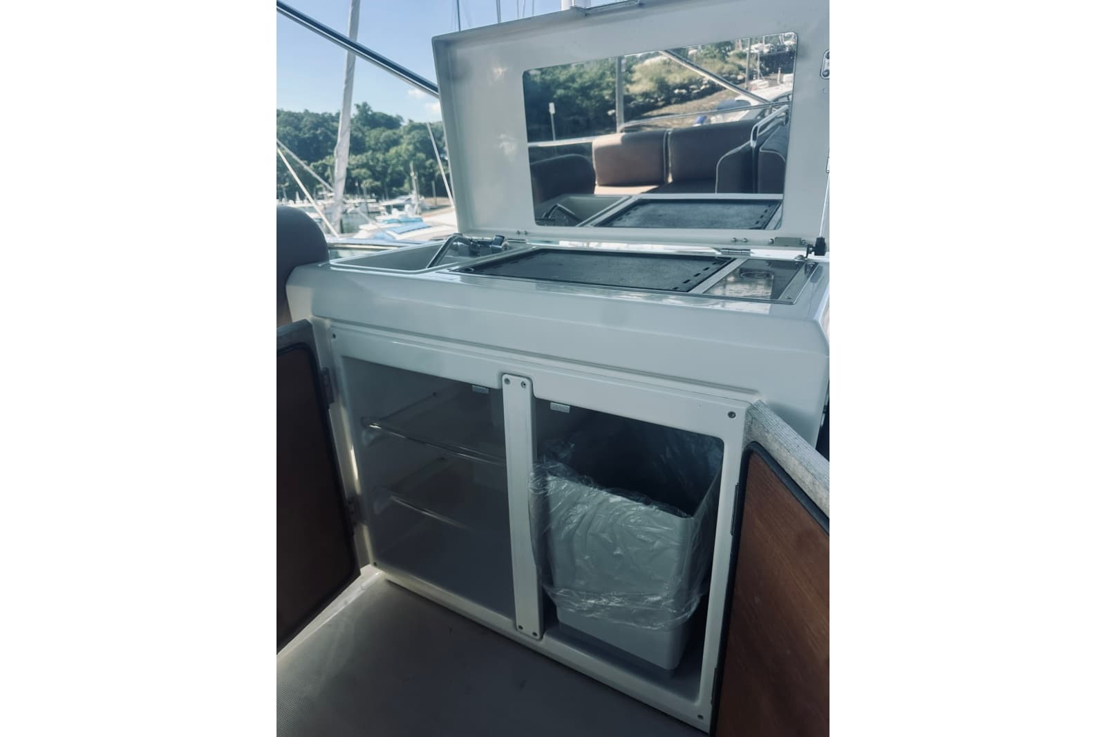 2016 Monte Carlo Yachts MC4