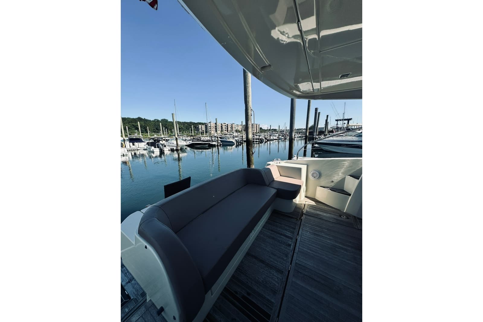 2016 Monte Carlo Yachts MC4