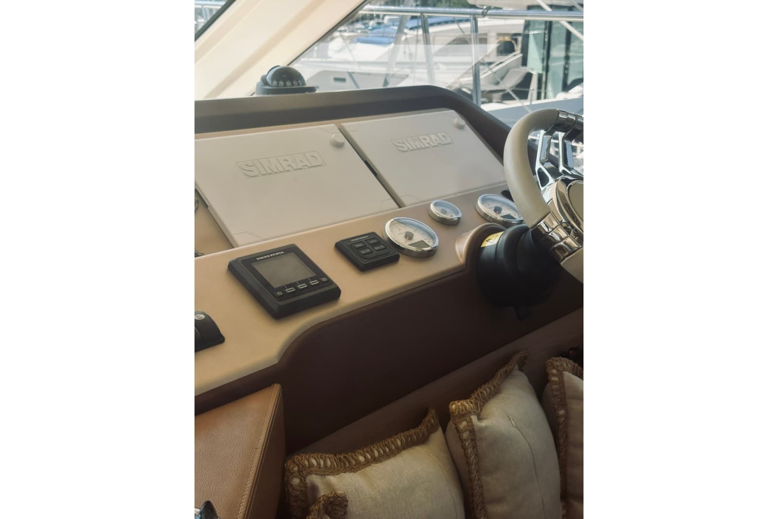 2016 Monte Carlo Yachts MC4