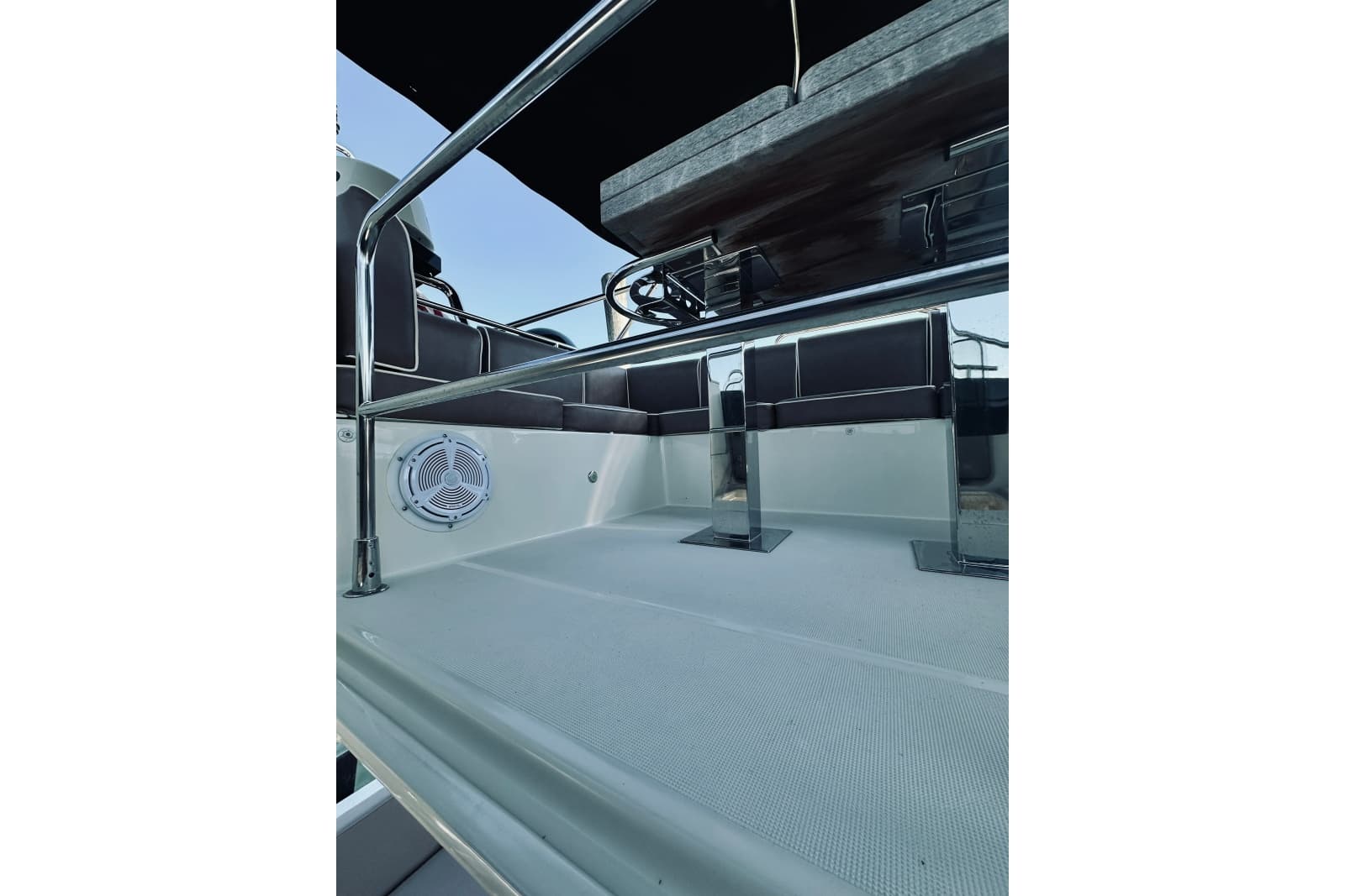 2016 Monte Carlo Yachts MC4