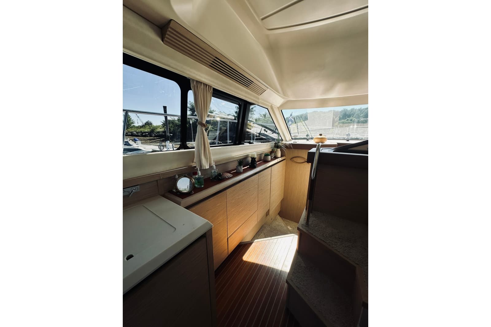 2016 Monte Carlo Yachts MC4