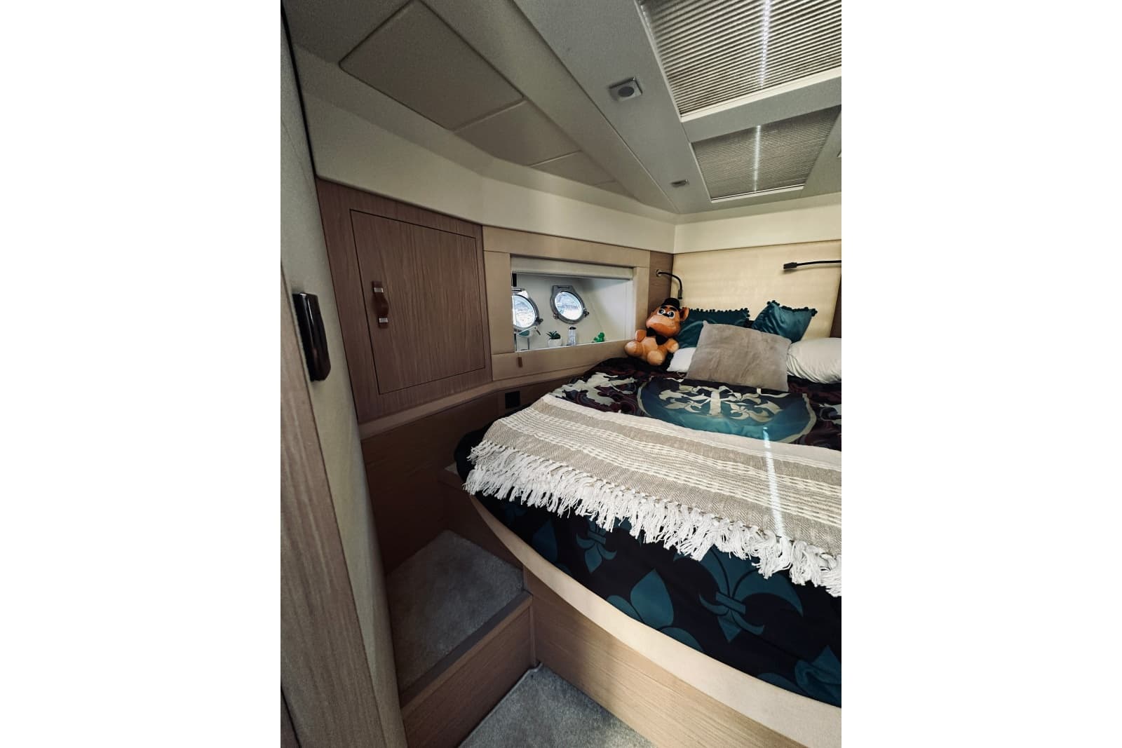 2016 Monte Carlo Yachts MC4
