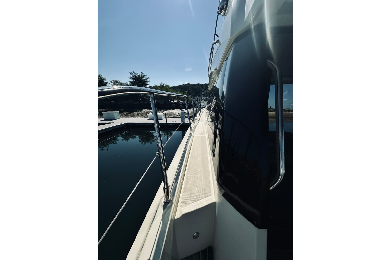 2016 Monte Carlo Yachts MC4