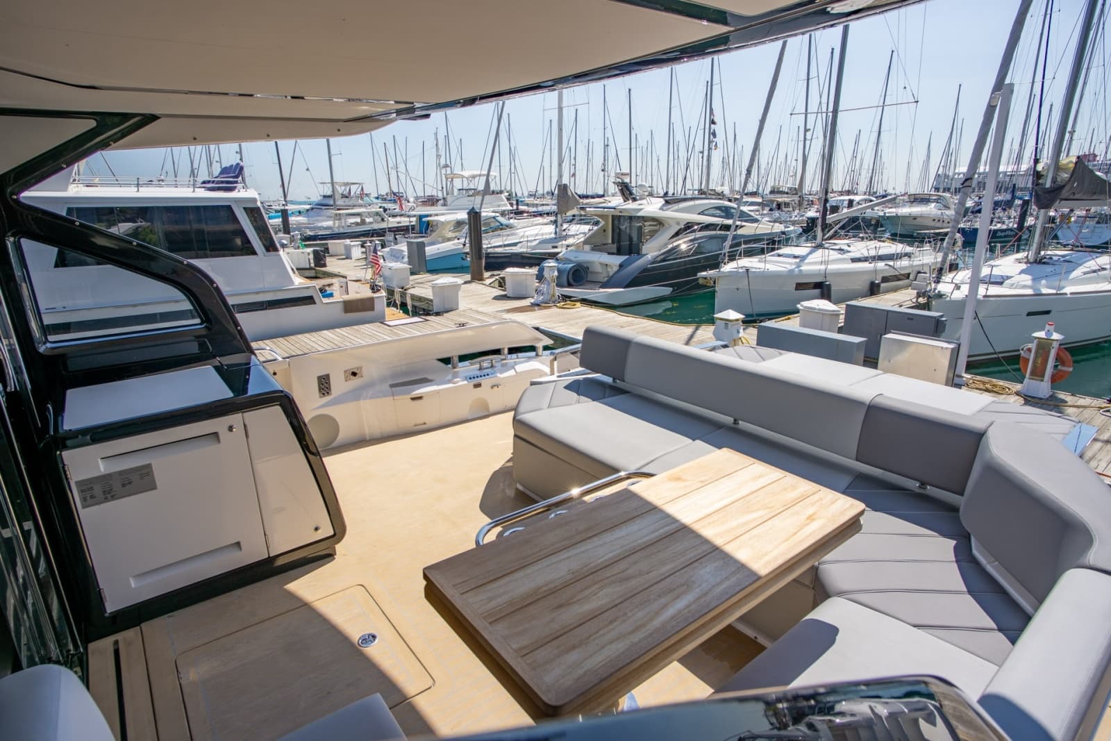 2023 Sunseeker Predator 65