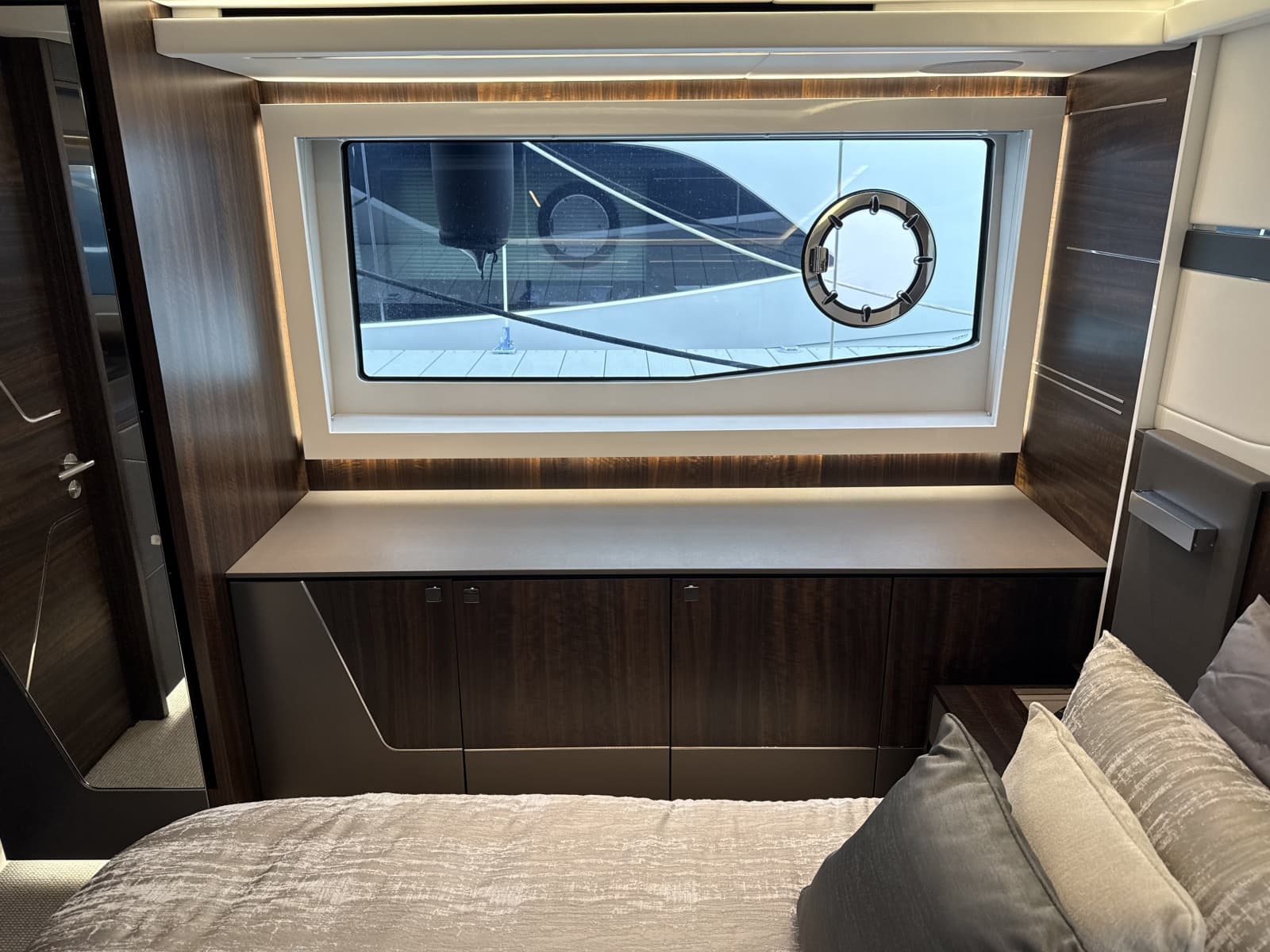 2023 Sunseeker Predator 65