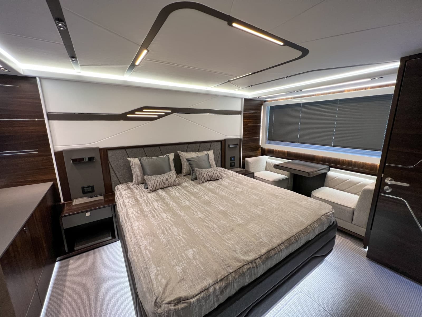 2023 Sunseeker Predator 65