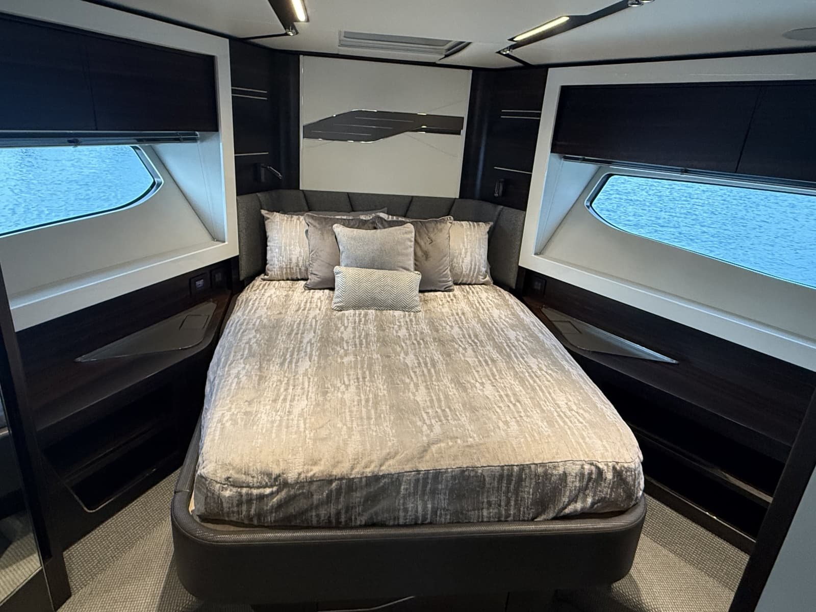 2023 Sunseeker Predator 65