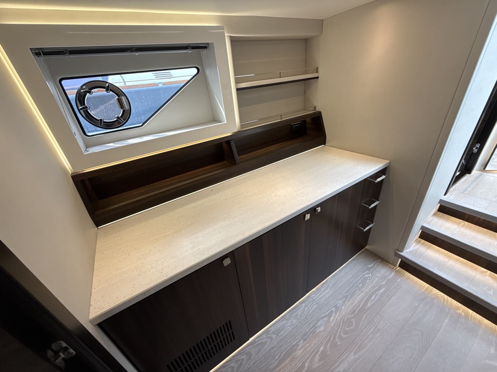 2023 Sunseeker Predator 65