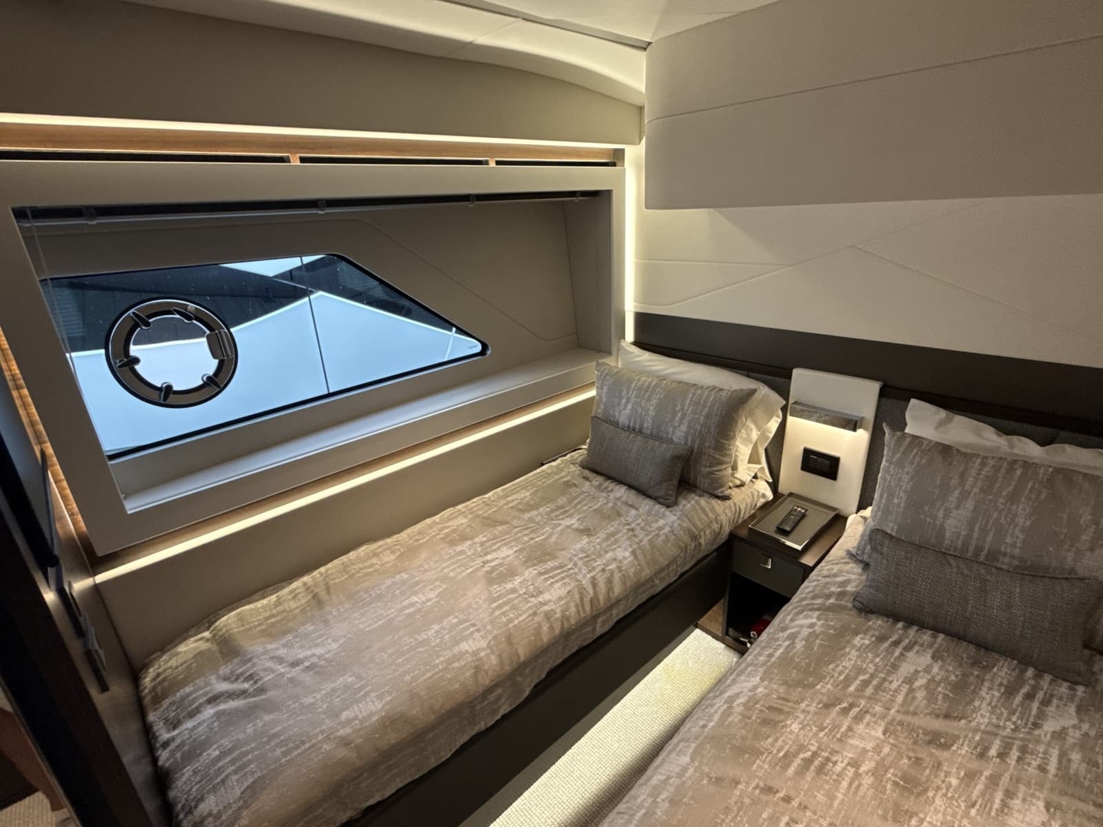 2023 Sunseeker Predator 65
