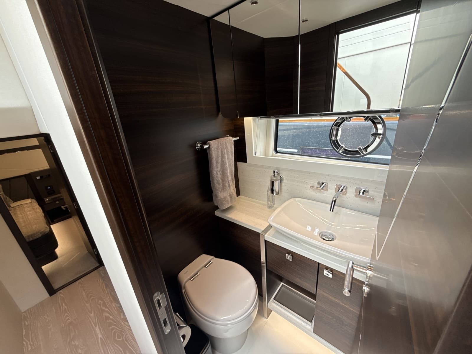 2023 Sunseeker Predator 65