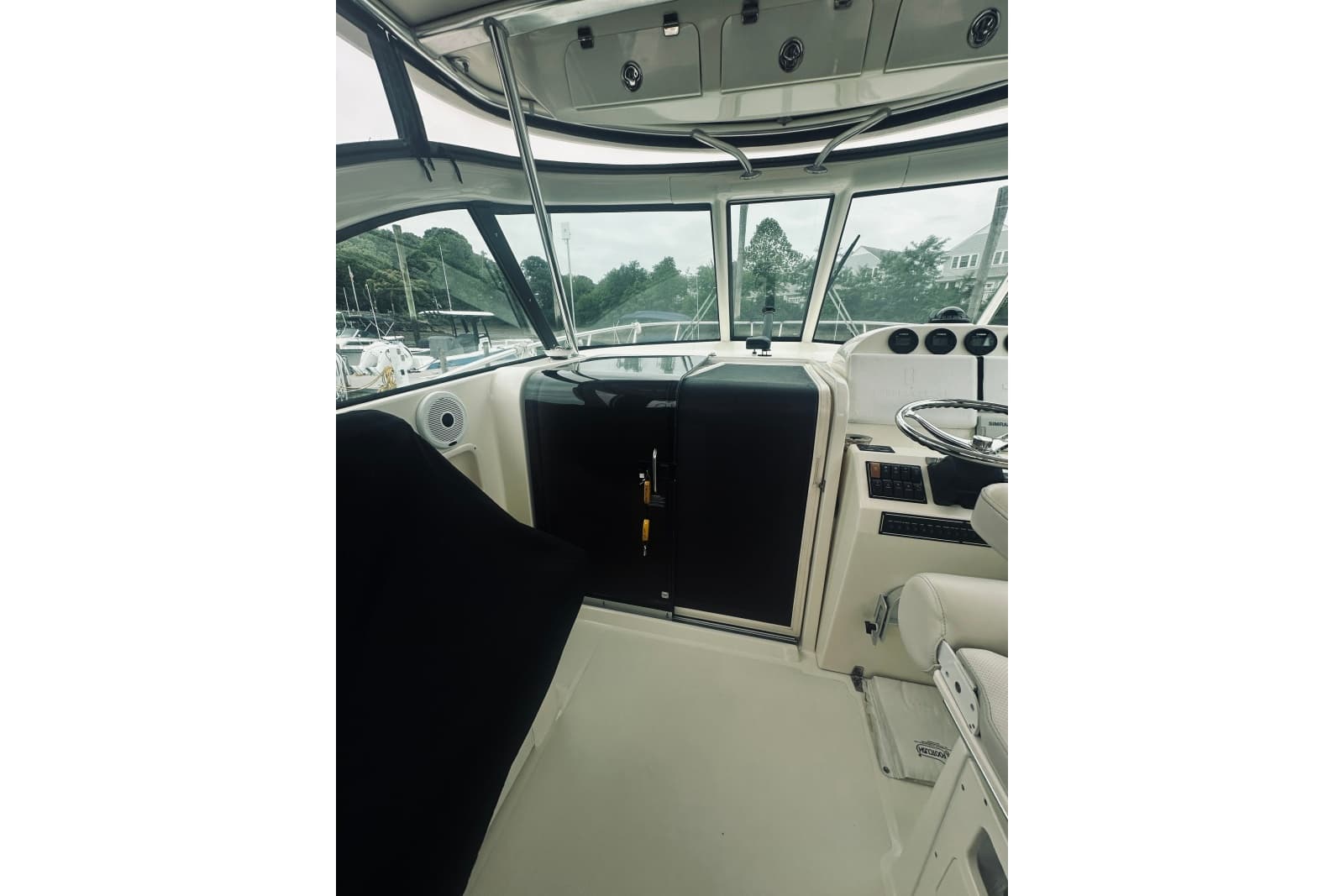 2008 Pursuit 335 Offshore