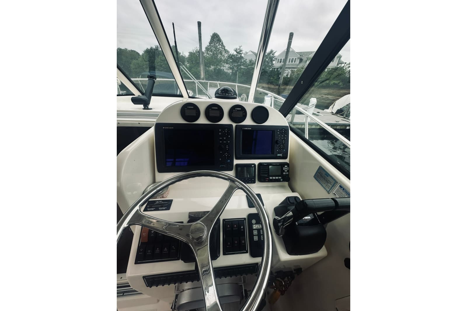 2008 Pursuit 335 Offshore
