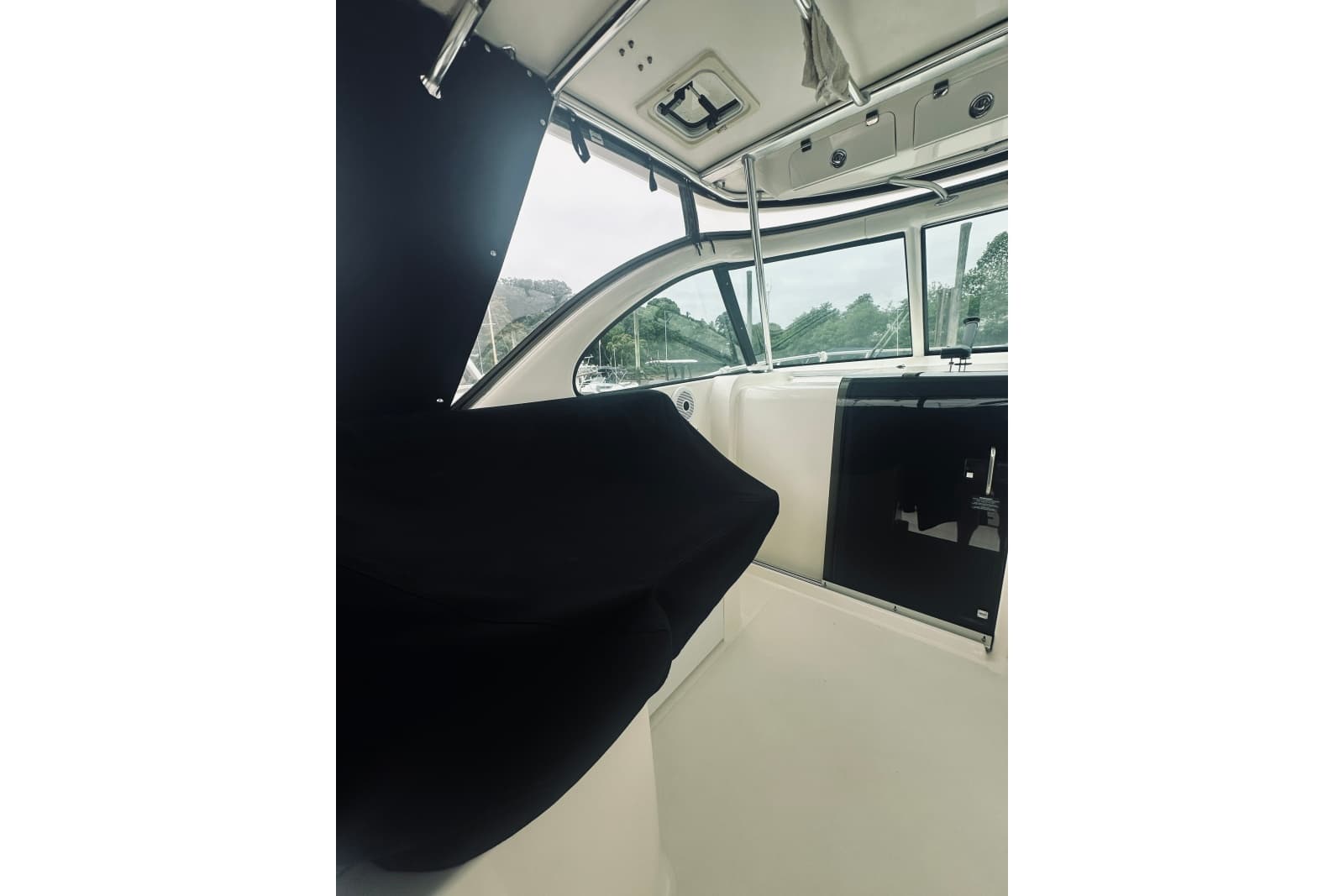 2008 Pursuit 335 Offshore