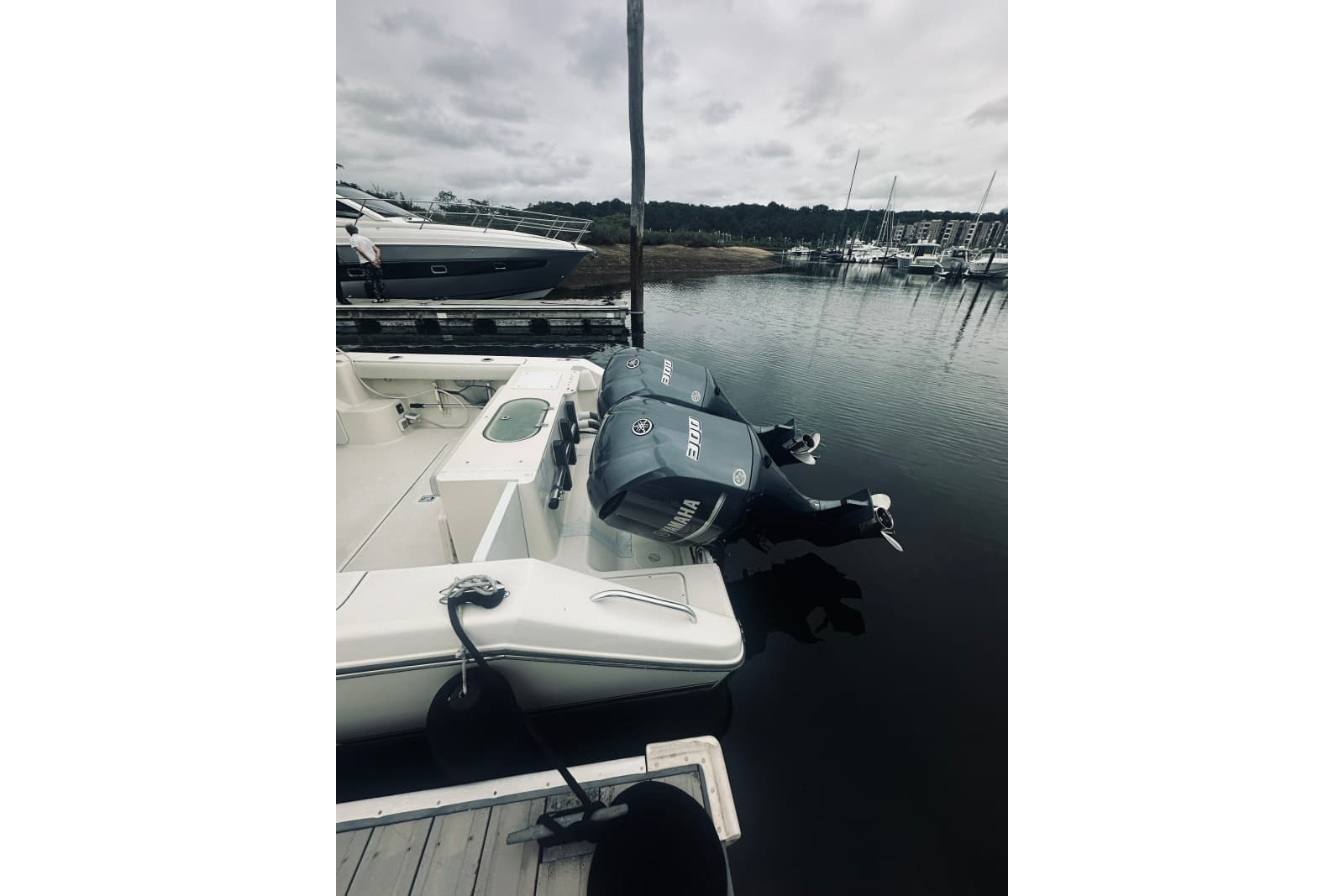 2008 Pursuit 335 Offshore