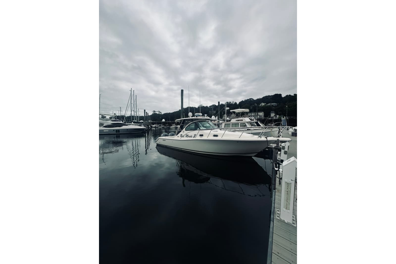 2008 Pursuit 335 Offshore