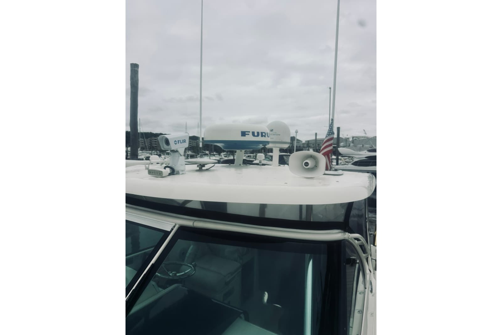 2008 Pursuit 335 Offshore