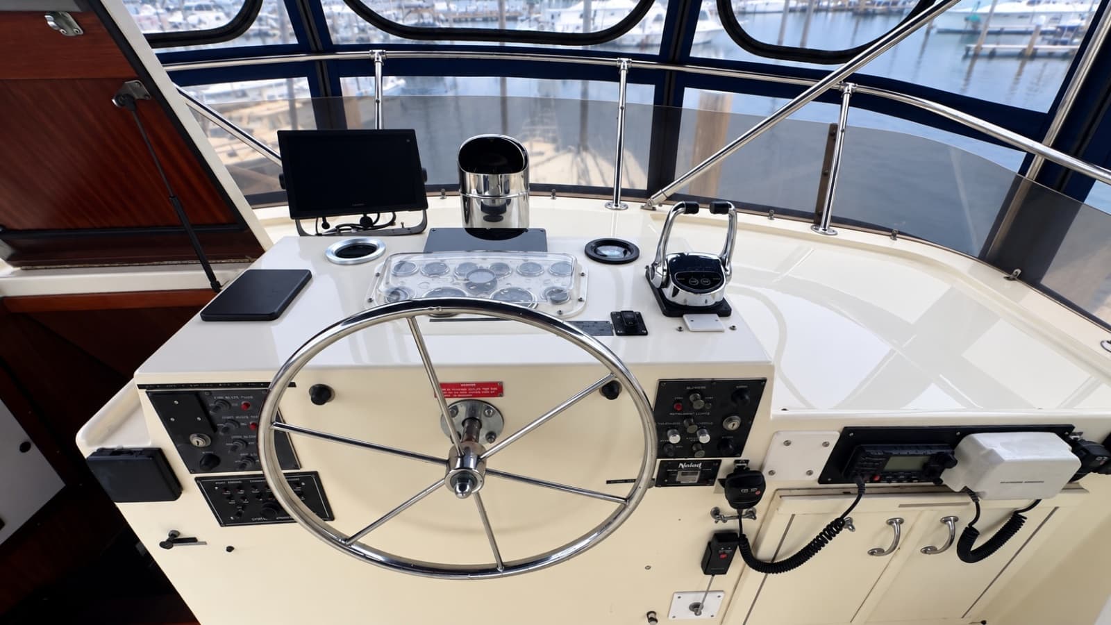Flybridge Helm Controls